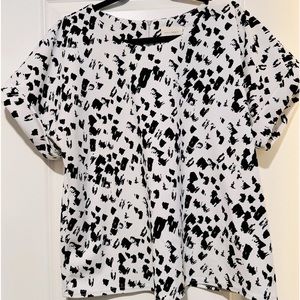 Melloday Print
Rolled Sleeve Top | White & Black | L